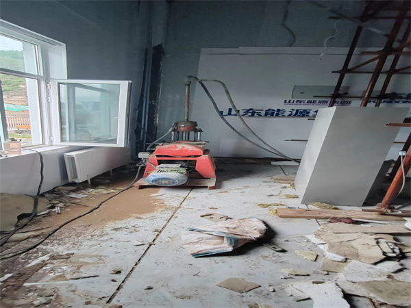 沙河口地基基础下沉墙体裂缝加固注浆顶升施工